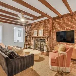 Apartment Stays Garden On Chatham Square
